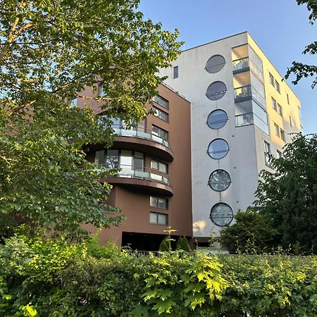 2-bedroom In Kadriorg Lägenhet