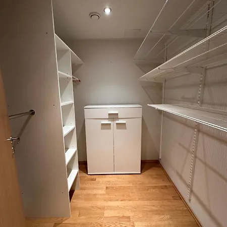 Appartamento 2-bedroom In Kadriorg Reval